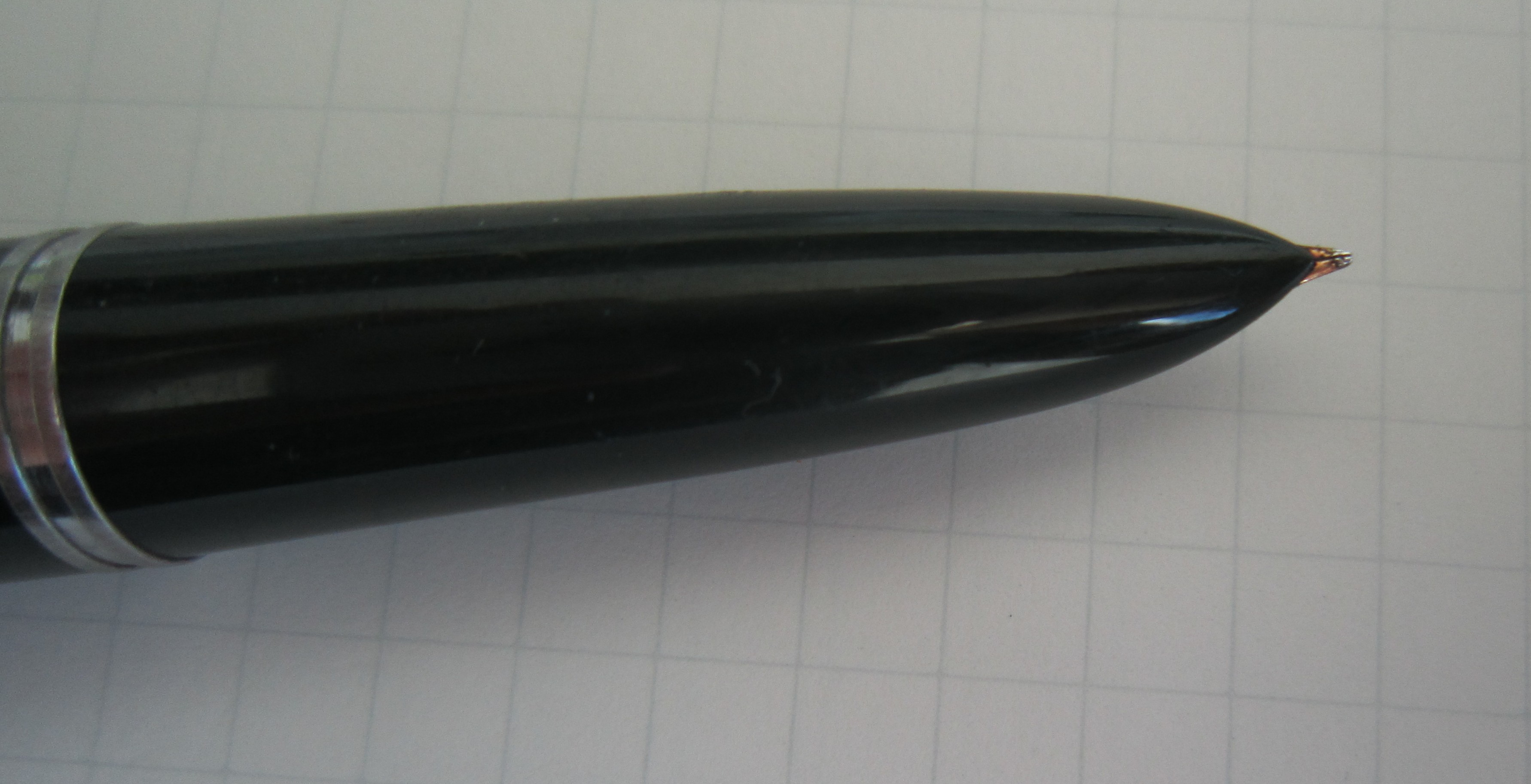 Hooded nib (top)