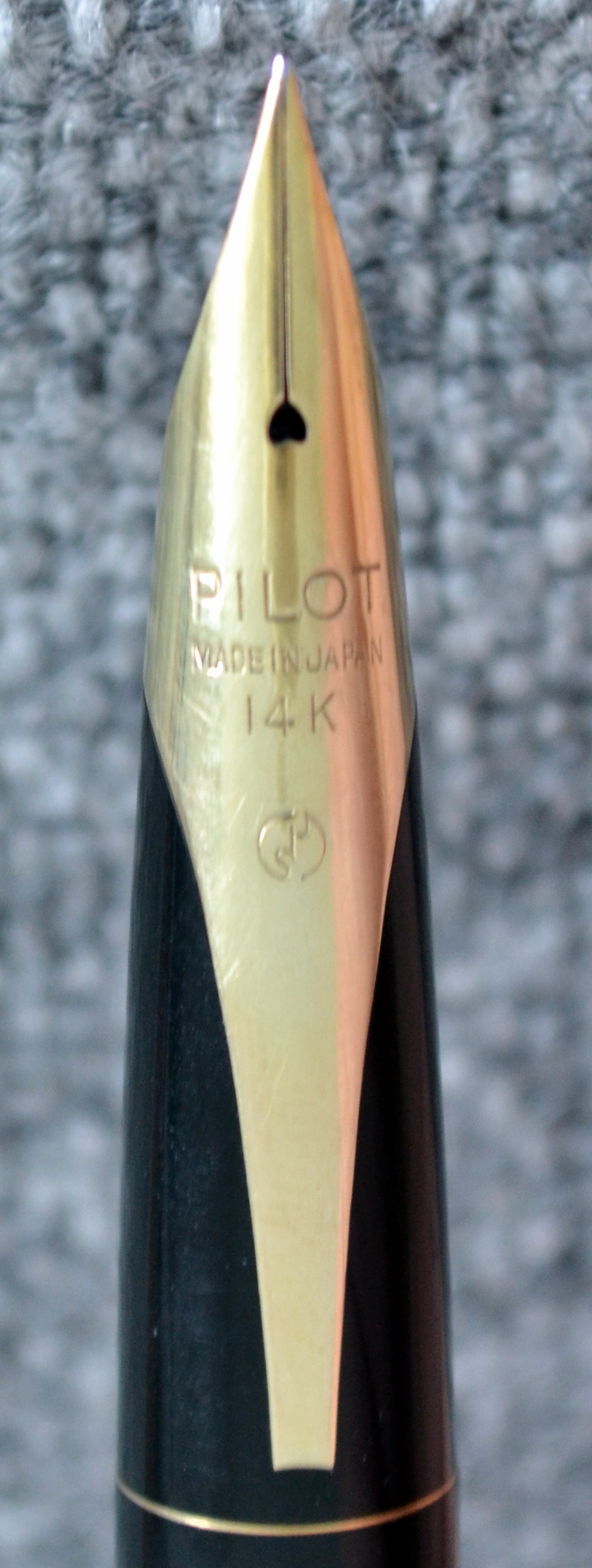 Pilot Super Ultra 500 Fountain Pen